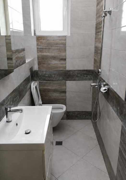 Bathroom deep clean by Aurelium