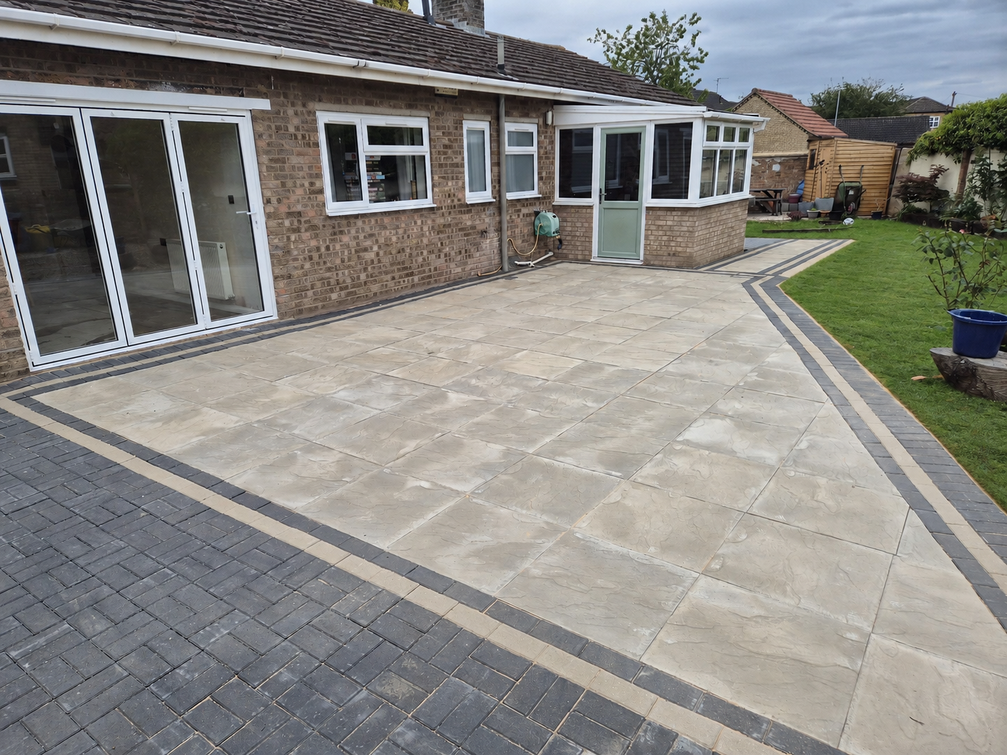 Outdoor property improvement by Aurelium